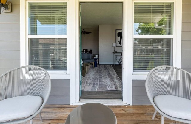 Landing at The Arbours of Hermitage - 1 Bedroom in Downtown Hermitage