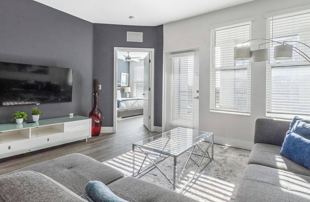 Landing at The Pointe on Westshore - 3 Bedrooms...