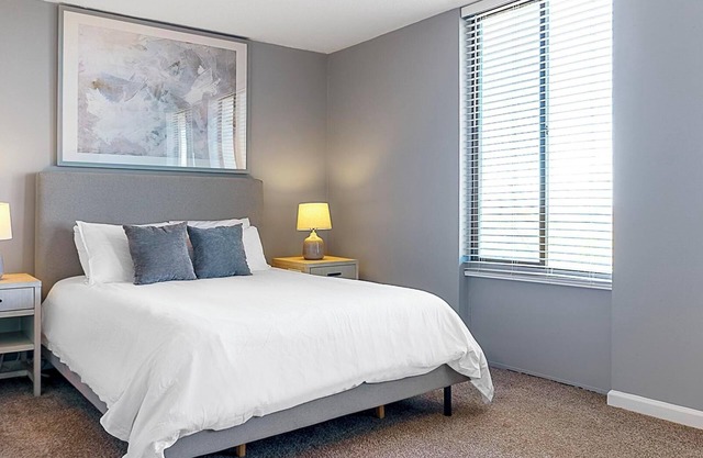Landing | Stylish 1BD, Pool, Gym