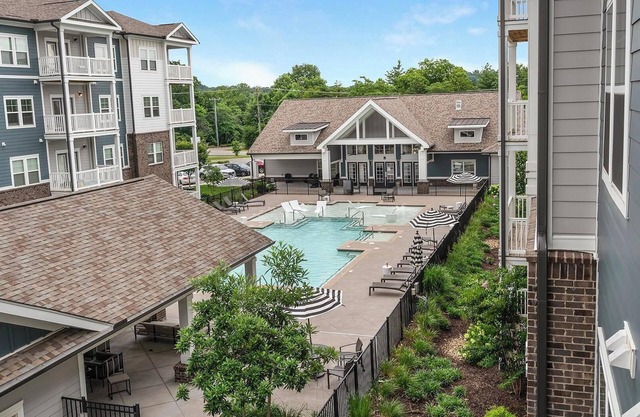 Landing at Waterleaf at Old Franklin - 1 Bedroo...
