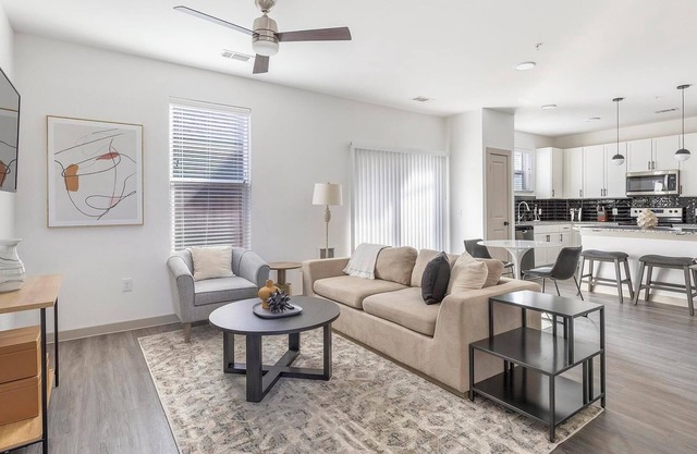 Landing | Modern 2BD, Pool, Gym