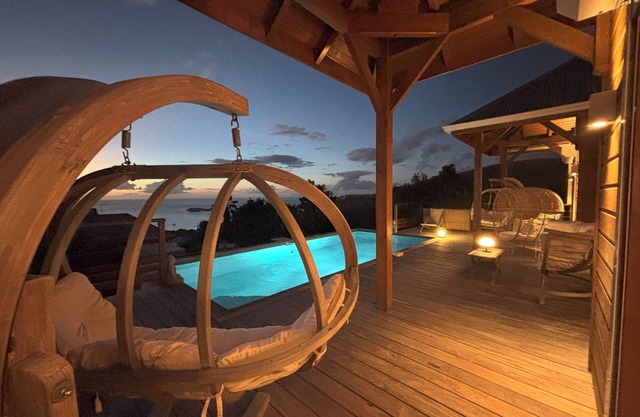Large 4* luxury villa facing îlet Pigeon & its turtles(12 pers/max 18 pers)