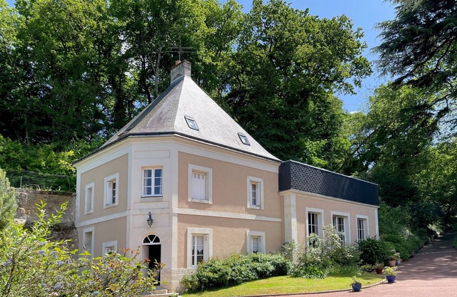 Casa independiente en la piscina climatizada Chateau Bel Environnement. 5 minutos de Tours