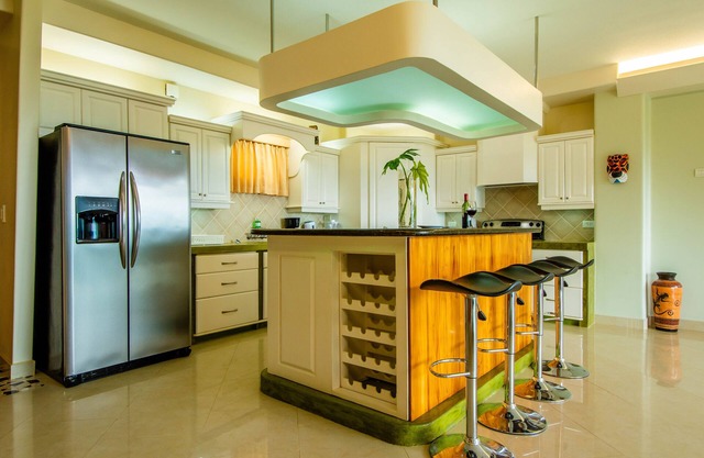 GRAN HERMOSO CONDO SUITE 2B / 2B EN LAKE ARENAL