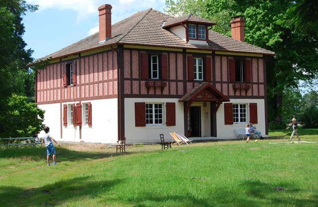 Hermosa mansión de estilo anglo-Landais. Piscina sobre tierra 7x3m