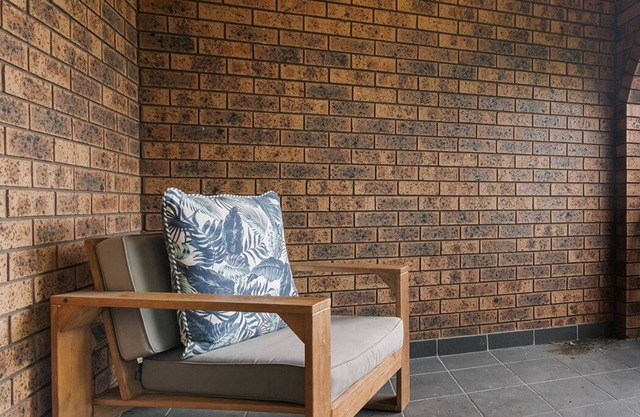 Large Home in Waratah