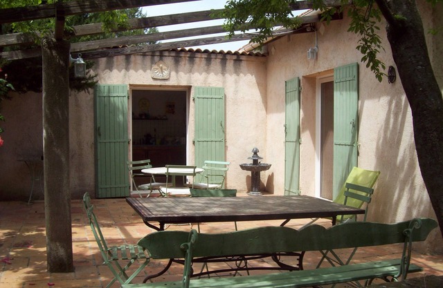 Gran casa con jardín en una tranquila prox. Aix-en-Provence y el mar
