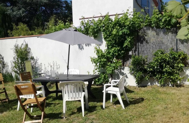 Large bourgeois villa near the city center