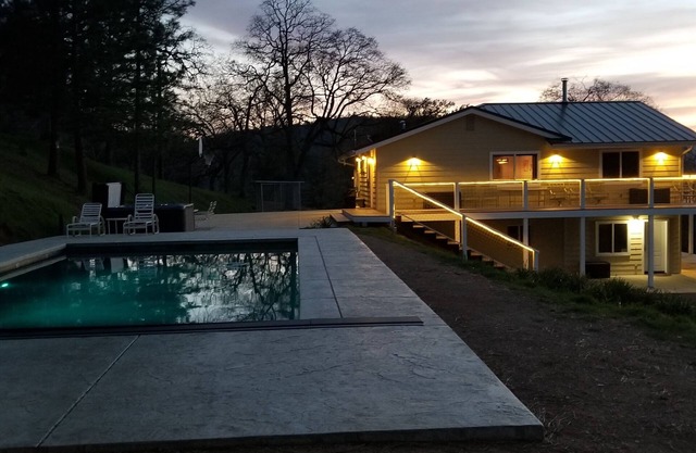 Gran casa privada cerca de Yosemite. Piscina en el suelo, spa y bonitas vistas.
