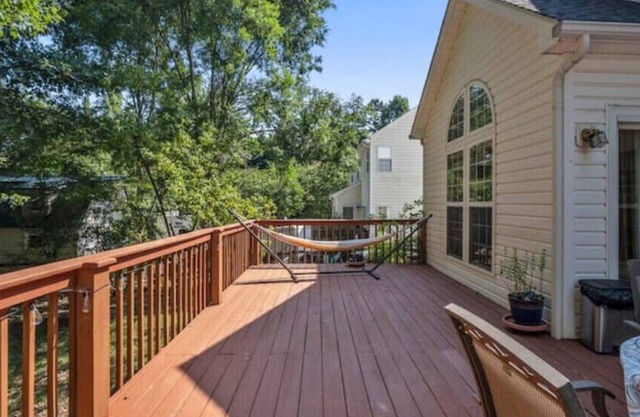 Large spacious home in Mathews