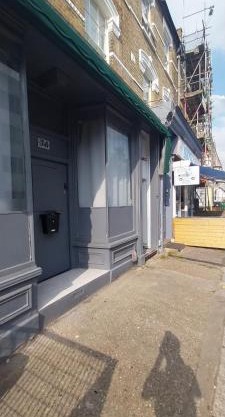 large Studio Near Arsenal Stadium