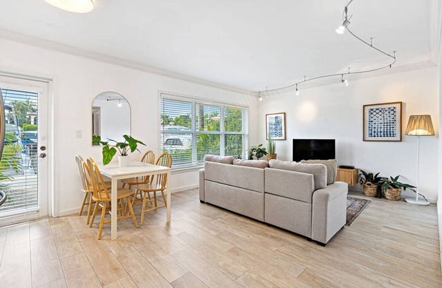 Las Olas Blvd Waterfront Apt