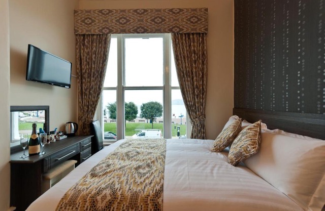 Lauriston & Lawton Court Hotel