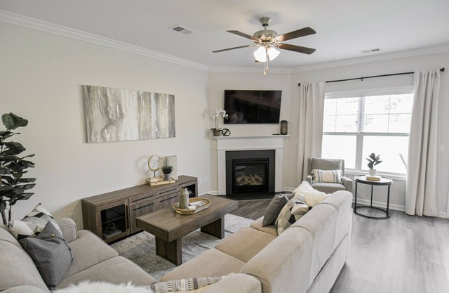 Lavish 4BR/3BA Home with Pool, Grill, Video Games, King Bed