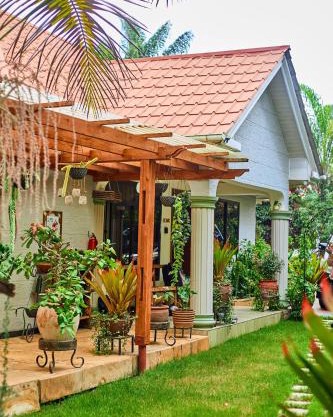 Lavish Luxury Homes