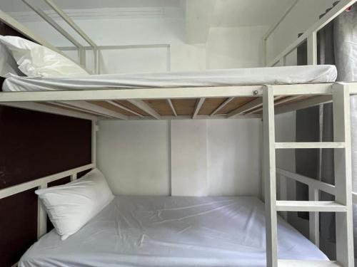 Lawton Residences Studio Room 3D - 4 pax