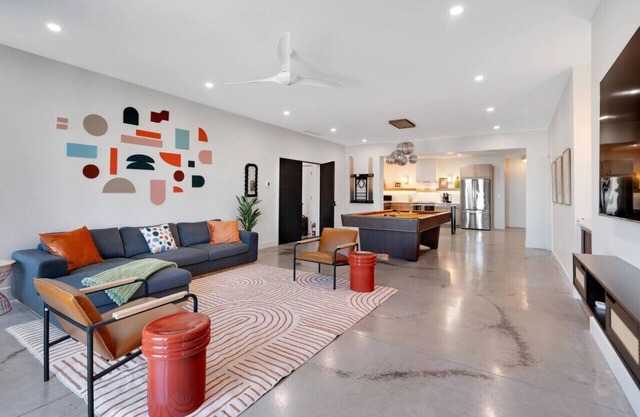 Lay Low Disco Highlands - NULU 4BR Pool Table Balcony