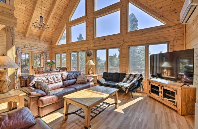 Lazy Beaver Lodge Pagosa Cabin w/ Deck, Fire Pit