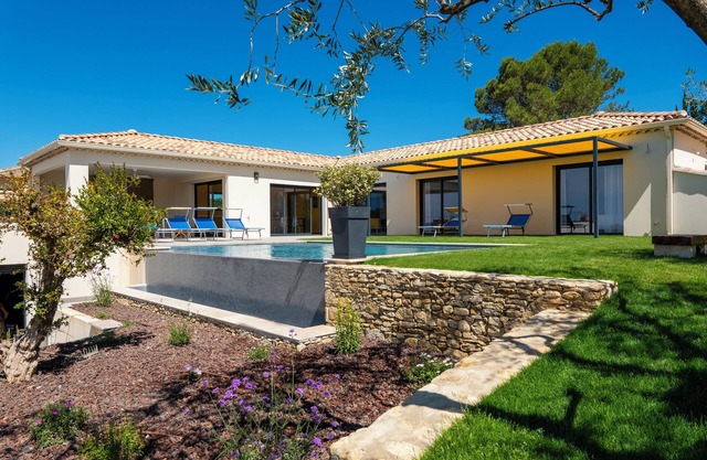 Le Clos de la Borie - luxury villa with pool, near Mont Ventoux
