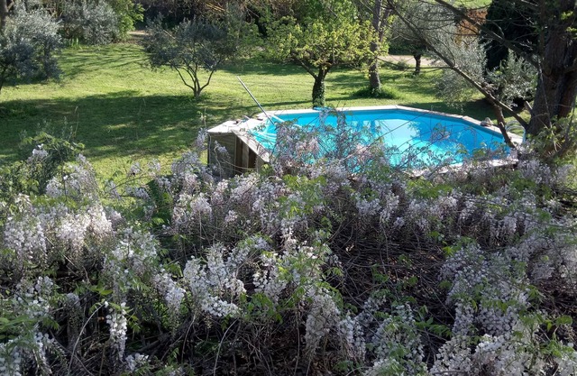 Le Clos des sources 2 bastidons con piscina en el primer pueblo orgánico en Provenza