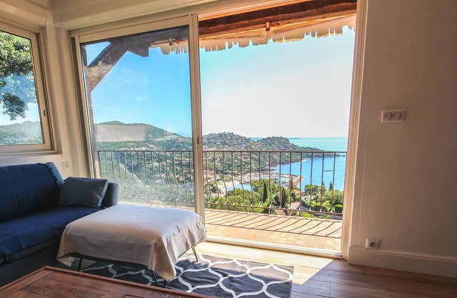 Apartamento con impresionantes vistas al mar en las alturas de St-Raphael