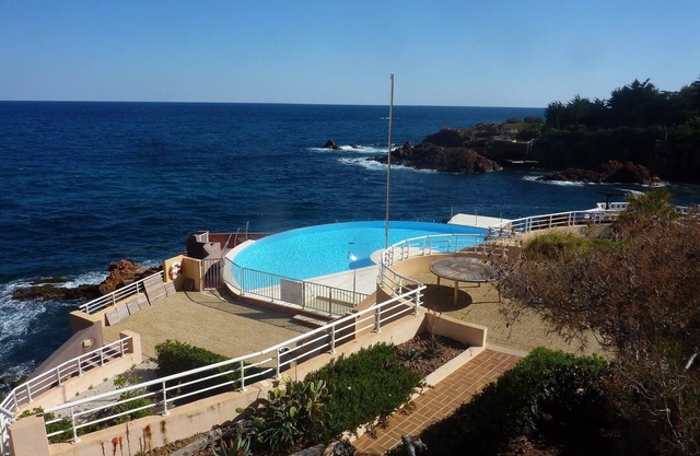 Apartamento Le Trayas en residencia frente al mar, vista al mar,