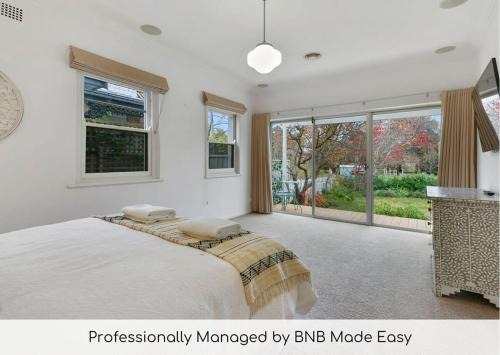 Leafy Lamrock Cosy 3 bedroom home Near CBD