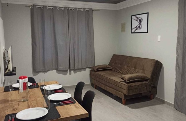 Leandro's Residence. Casa para relajarse con la familia en Balneário Camboriú!