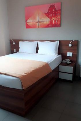 Lee Hotel
