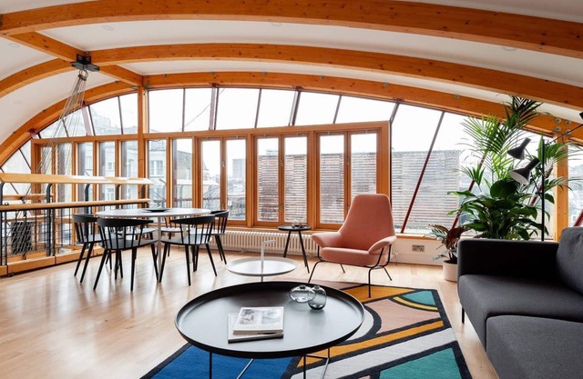 Leicester Square 3BR Penthouse w / Terrace & Lift