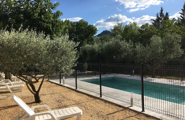 Villa "Muscats" 6/8 personas, a 7 gargantas del Ardèche, piscina, aire acondicionado, plaza