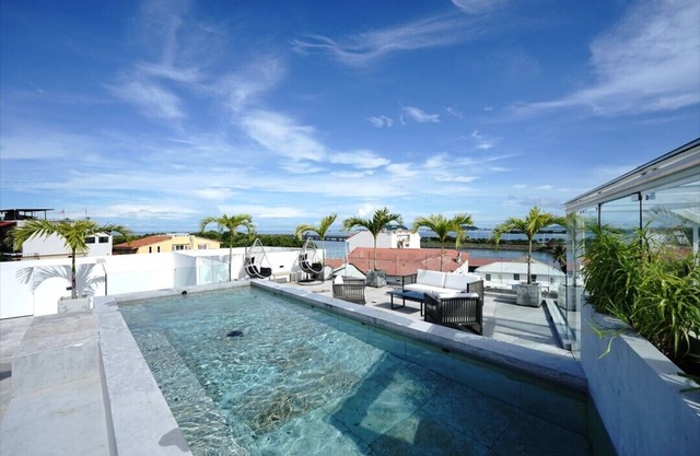 Lesplanade by Wynwood House