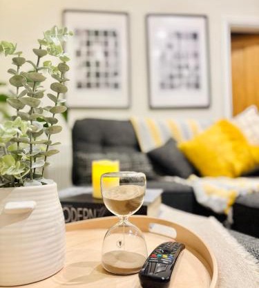 Lethbridge Villa 49 Apartment 2 Super Fibre WiFi, free parking