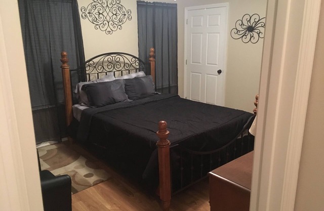 Casa de pueblo Premier Cul De Sac de Lexington 2HAB, 2. 5BA
