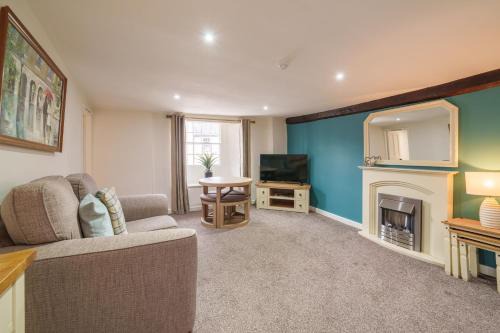 Library View Apartment