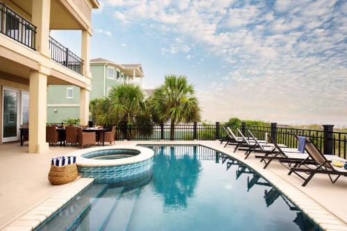 Lido by AvantStay Oceanfront Home w Pool Hot Tub Game Room Gorgeous Views