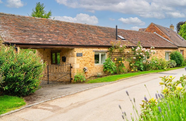 Light and airy dog friendly barn conversion - Cider Press Cottage
