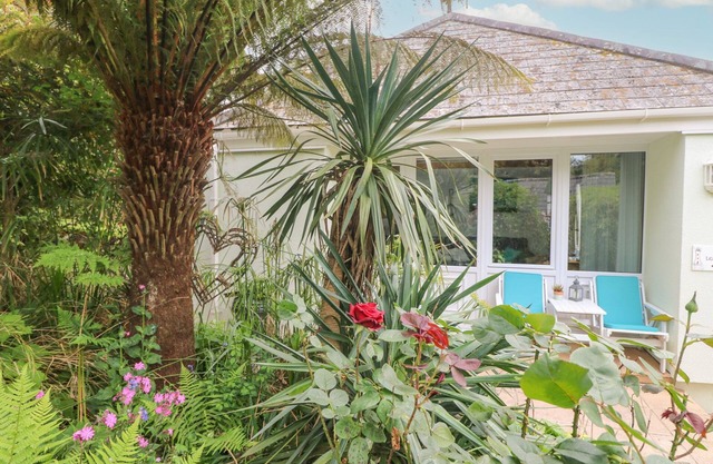 FARO, romántico, con un jardín en Praa Sands, Ref 1003555
