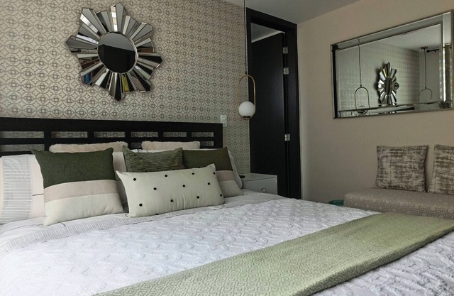 Apartamento(2 Habitaciones) + Cama Queen + Balcón + Parqueadero - Piso 7
