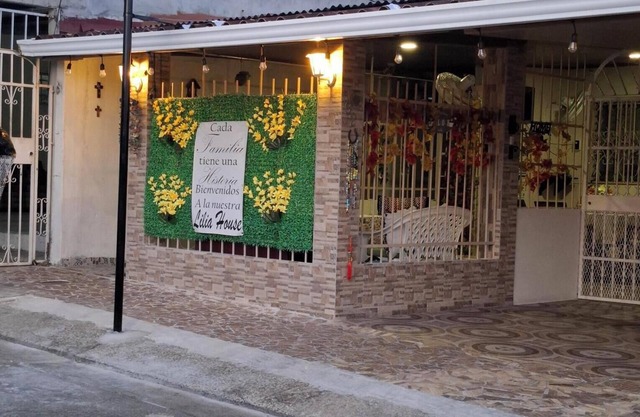 LILIA HOUSE 10 MINUTOS AEROPUERTO