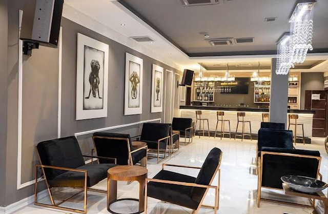 Lilly Grand Luxury Hotel and Apartment