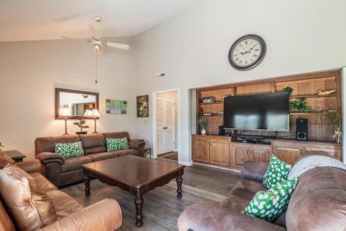 Litchfield Country Club Cottage 4BR 4BA Retreat