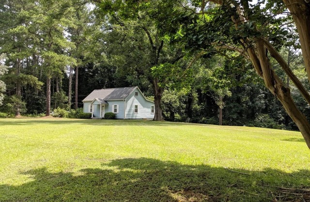 Pequeña cabaña en el campo. A 10 minutos del centro de Newnan.