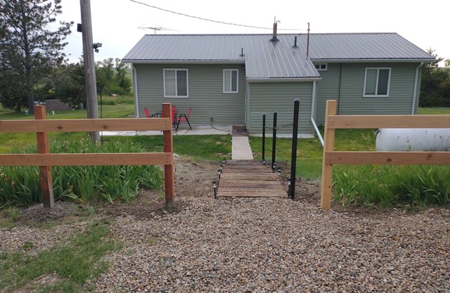 LITTLE PALACE ON THE PRAIRIE. THE BEST KEPT SECRET!!