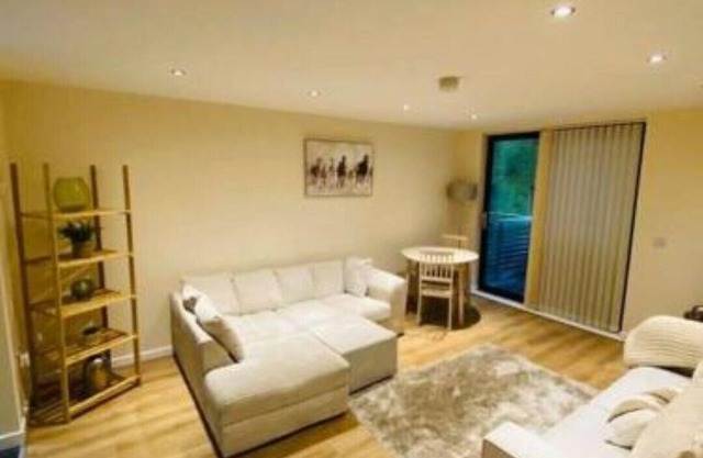 Liverpool City Centre & Baltic Triangle 2 Bedroom Modern Apartment