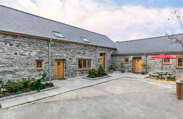 Perfecto para reuniones familiares y grupales en el Parque Nacional Snowdonia. Esta bellamente renovado co