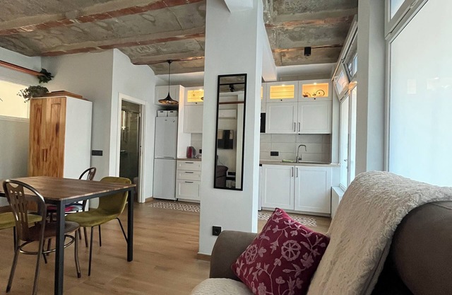 ESTUDIO LOFT en MADRID RÍO Alquiler Temporada y Vacacional