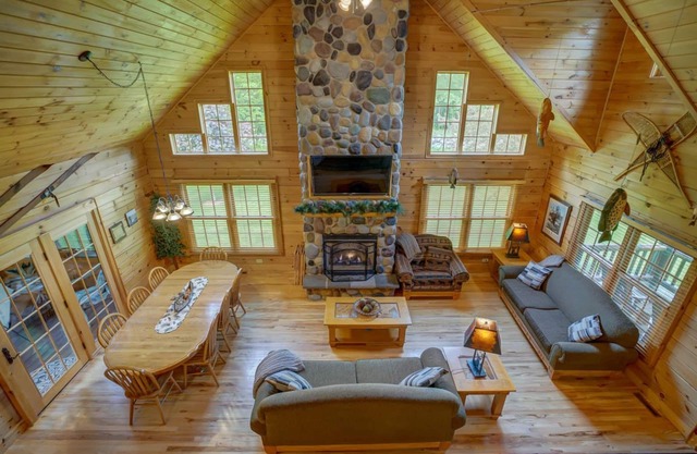 Log Cabin Lodge por el Parque Estatal Devil's Lake, esquí alpino, Cascade Mtn, Dells