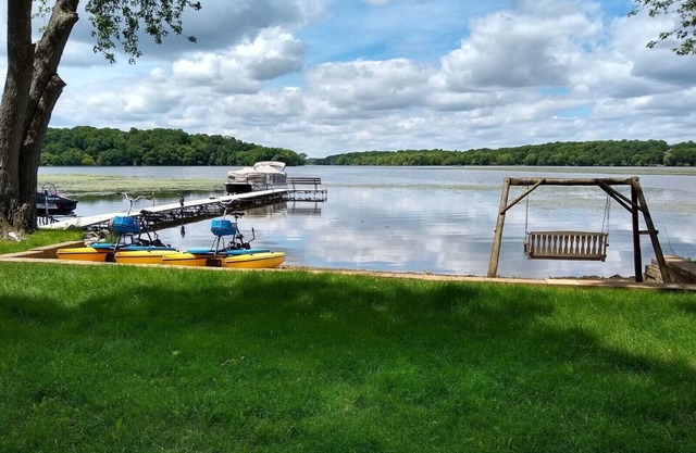 Hermosa Country Log Home en Circle Lake!