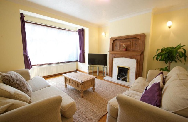 London 3 Bedroom House